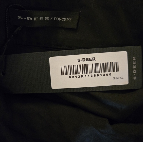 Black Midi A-Line Pleated Skirt - Picture 3 of 3